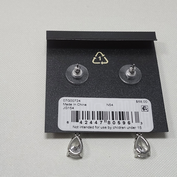 NWT Givenchy Silver-Tone Crystal Pear Shape Graduated Linear Drop Earrings - Picture 3 of 4